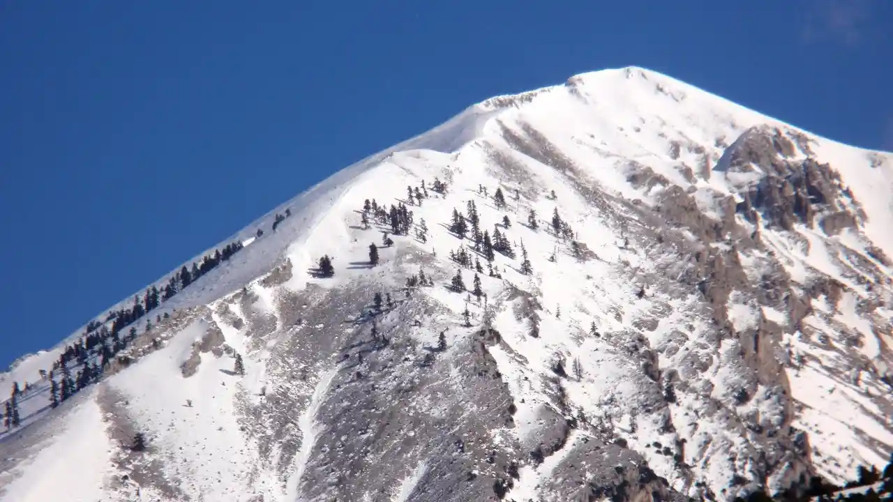 Mount Ossa or Kissavos is located between Olympus mountain and the Aegean archipelago